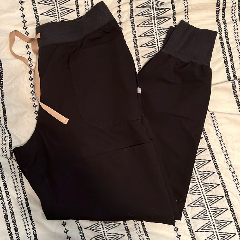 Black Jogger Fig Scrub Pants